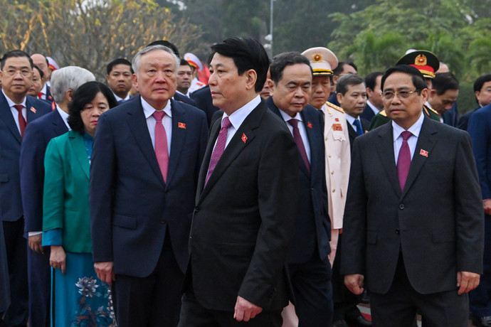 Các đồng chí Lãnh đạo Đảng, Nhà nước tưởng niệm các anh hùng liệt sĩ. chi-5940.jpg