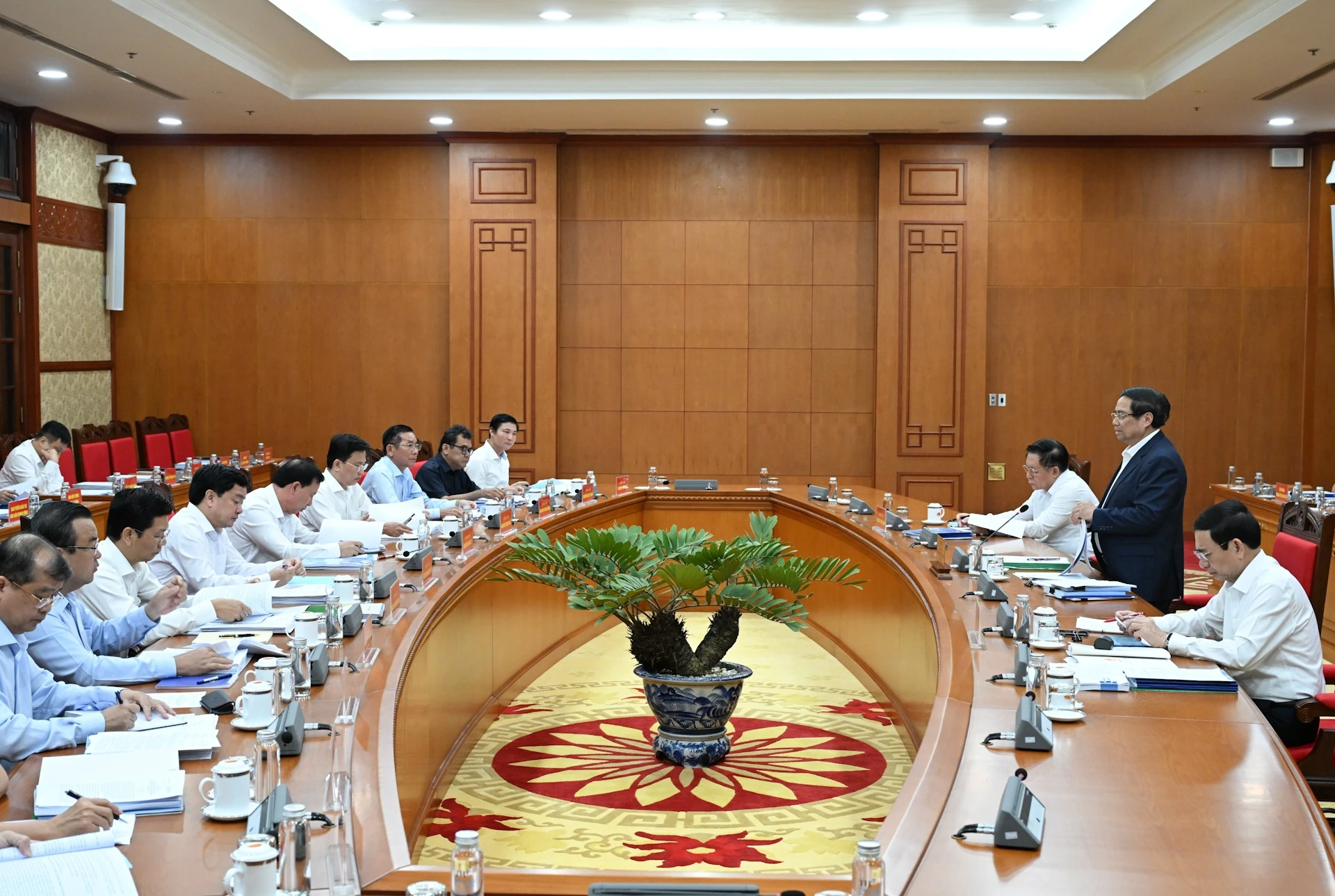 Thủ tướng Phạm Minh Chính làm việc với Ban Thường vụ Tỉnh ủy Tây Ninh.