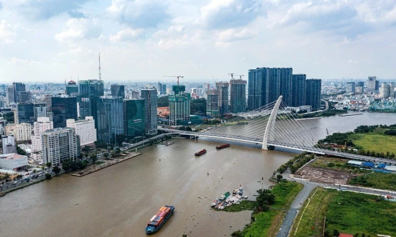 Thị trường bất động sản Thành phố Hồ Chí Minh hứa hẹn nhiều khởi sắc khi nhiều chính sách đã khơi thông các điểm nghẽn. 