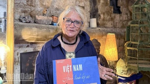 Nghệ sĩ-nhiếp ảnh gia Pháp Dominique de Miscault.