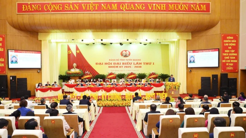 Đại hội đại biểu Đảng bộ tỉnh Tuyên Quang lần thứ I, nhiệm kỳ 2025-2030 họp phiên bế mạc.