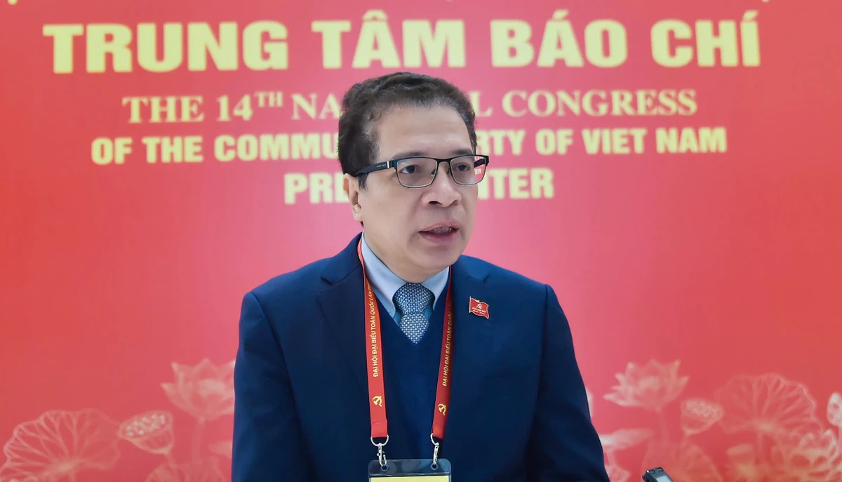 Đại sứ Đặc mệnh toàn quyền nước Cộng hoà Xã hội chủ nghĩa Việt Nam tại Liên bang Nga Đặng Minh Khôi.