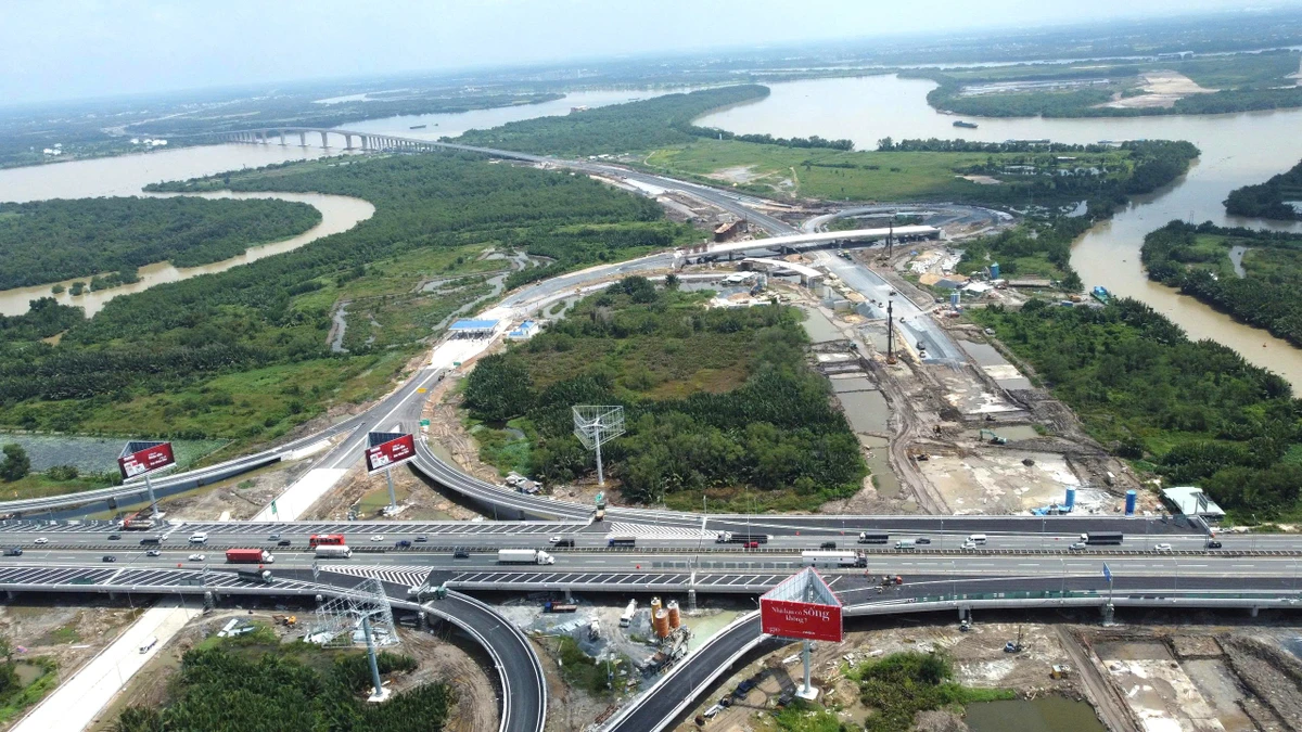 Đường Vành đai 3 kết nối tỉnh Đồng Nai và Thành phố Hồ Chí Minh tạo động lực thúc đẩy mạnh mẽ phát triển kinh tế-xã hội vùng Đông Nam Bộ.