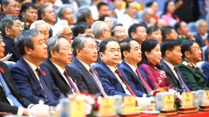 lanh-dao-dang-nha-nuoc-tham-du-dai-hoi.jpg