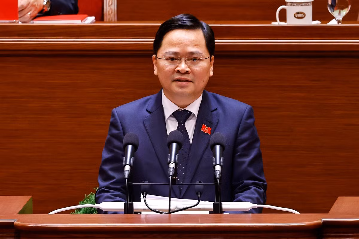 Đồng chí Nguyễn Anh Tuấn, Ủy viên Trung ương Đảng, Phó Trưởng Ban Chính sách, chiến lược Trung ương, trình bày tham luận tại đại hội. (Ảnh: TTXVN)