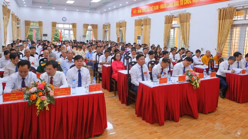 Các đại biểu tham dự Đại hội đại biểu phường Vị Khê (Ninh Bình) lần thứ I, nhiệm kỳ 2025-2030. (Ảnh: CÔNG LUẬT)