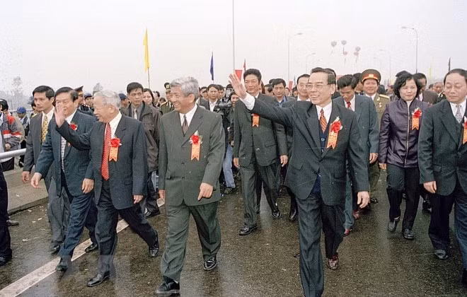 thu-tuong-phan-van-khai.jpg