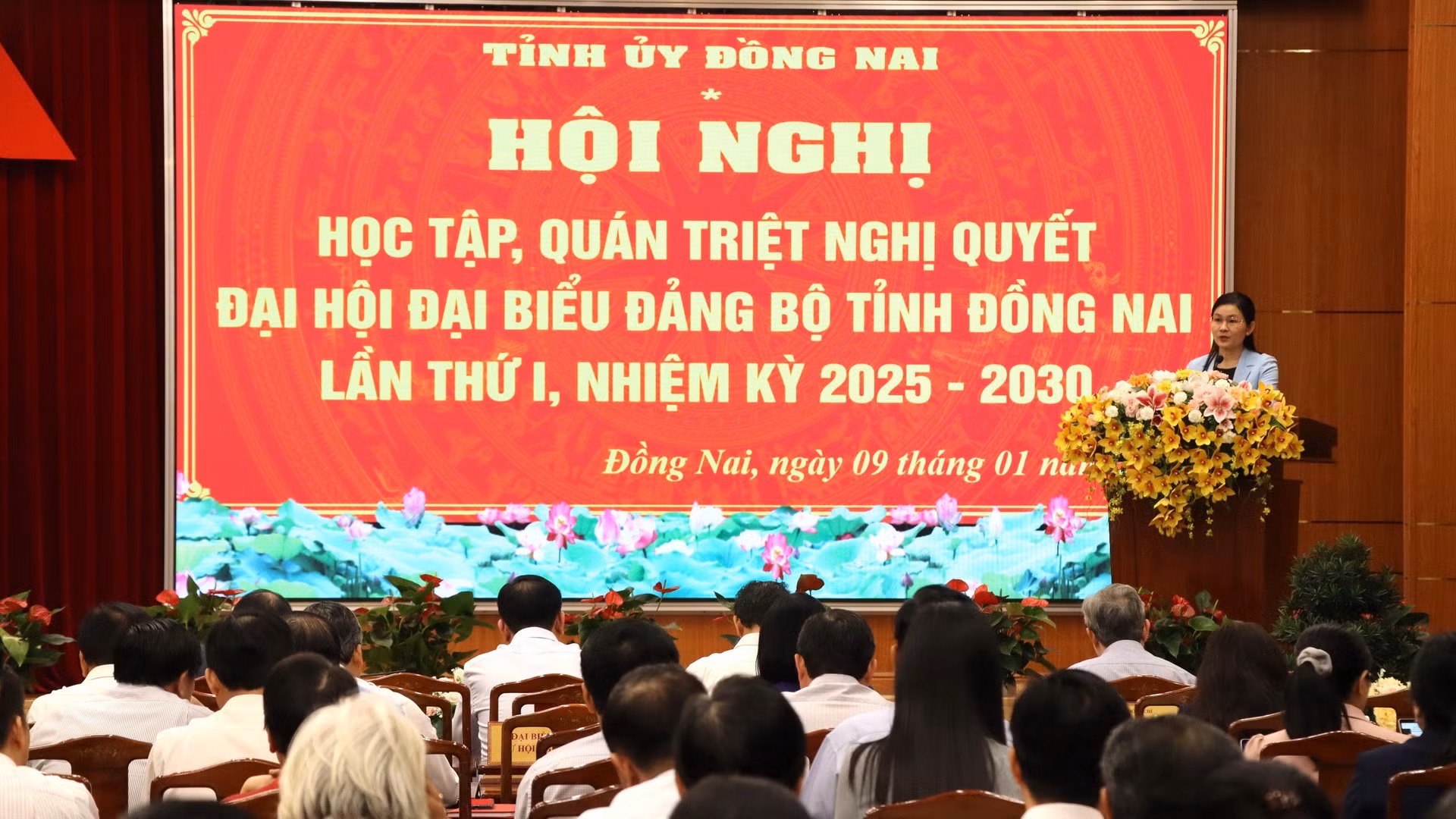 Quang cảnh hội nghị.